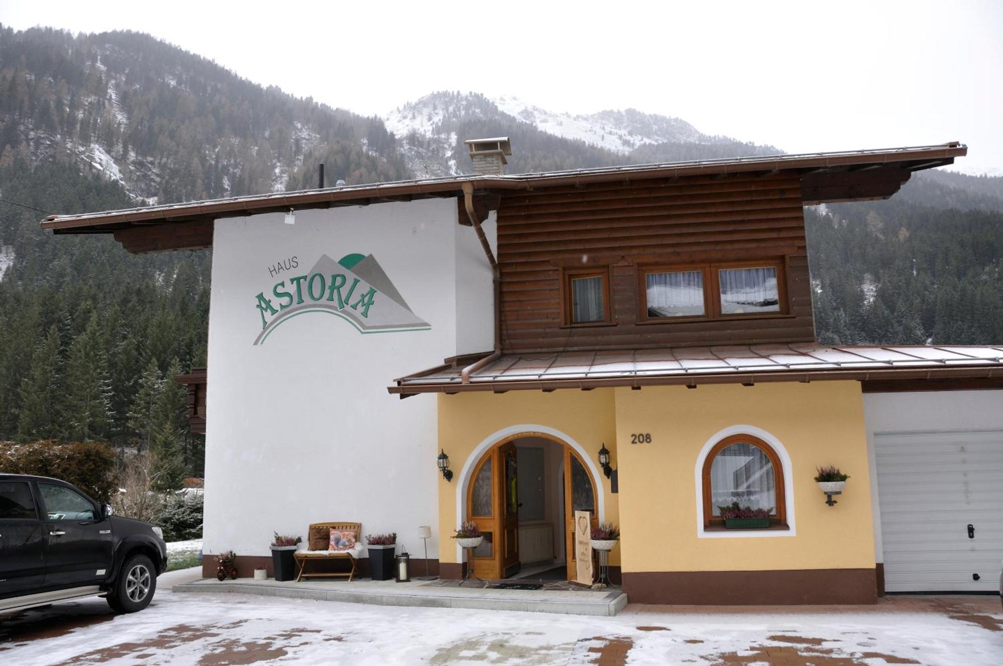 Haus Astoria Lägenhet Sankt Leonhard im Pitztal Exteriör bild