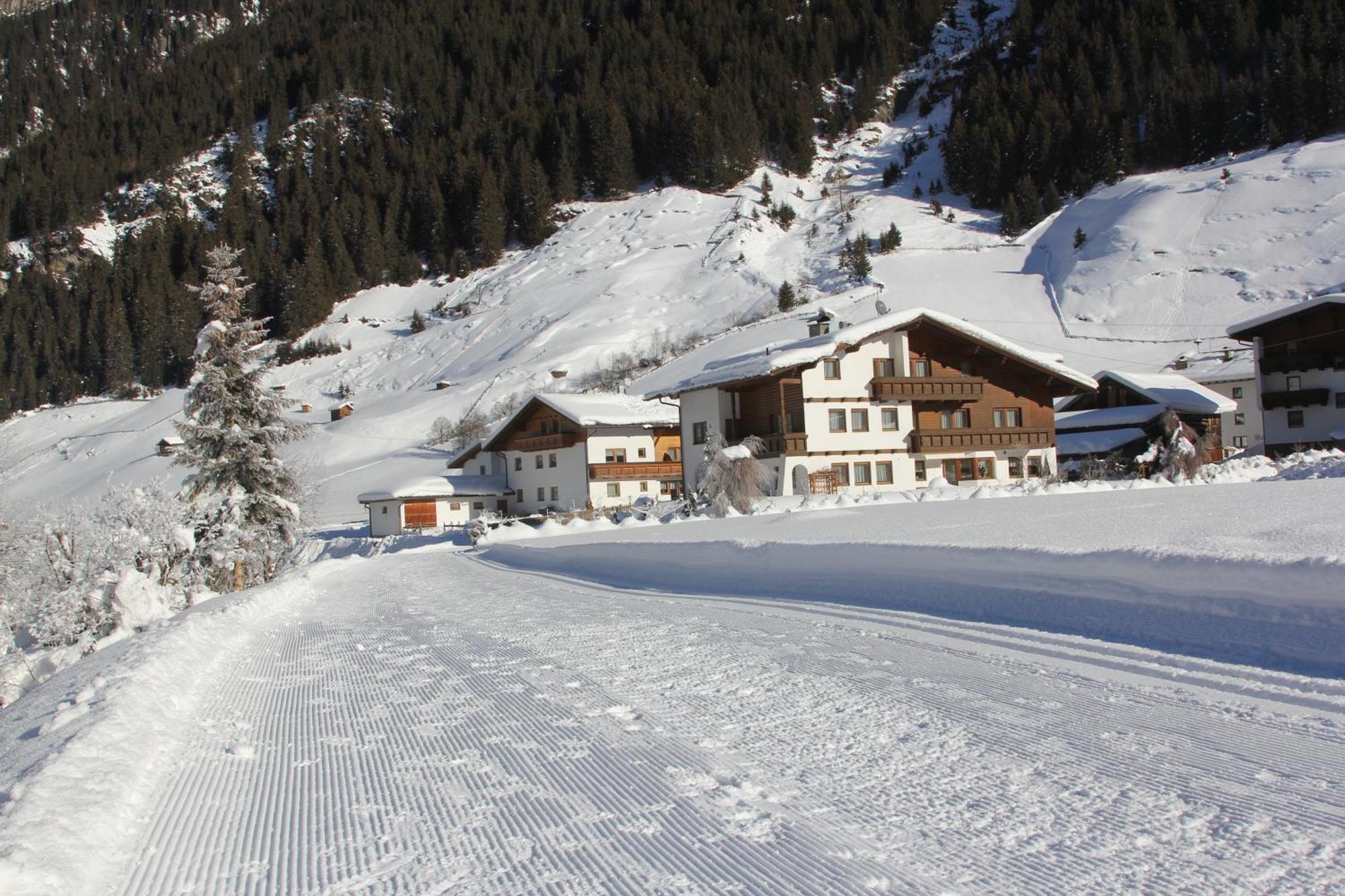 Haus Astoria Lägenhet Sankt Leonhard im Pitztal Exteriör bild