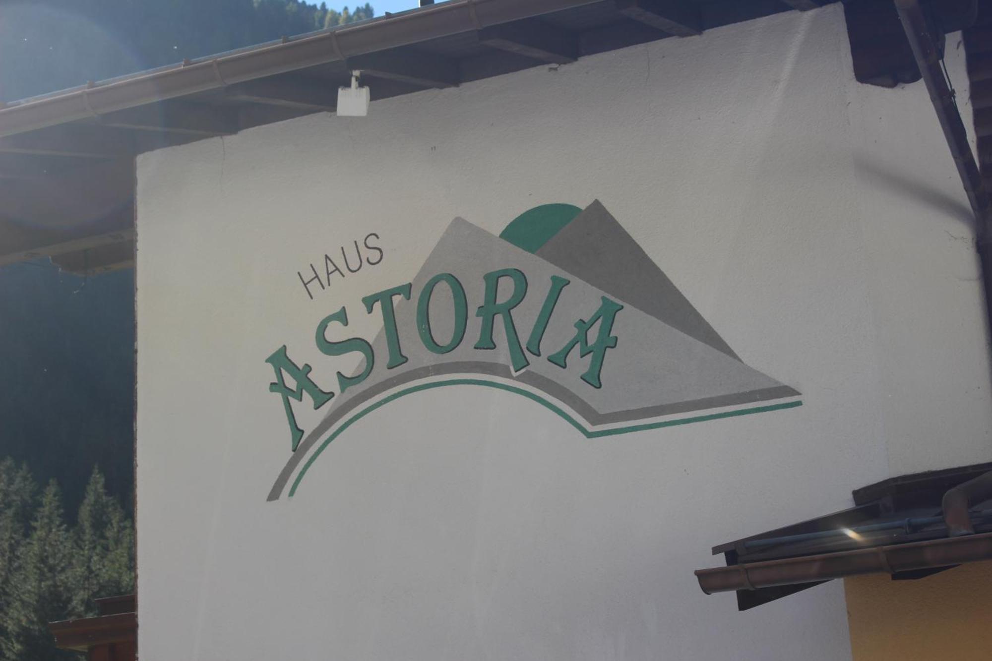 Haus Astoria Lägenhet Sankt Leonhard im Pitztal Exteriör bild
