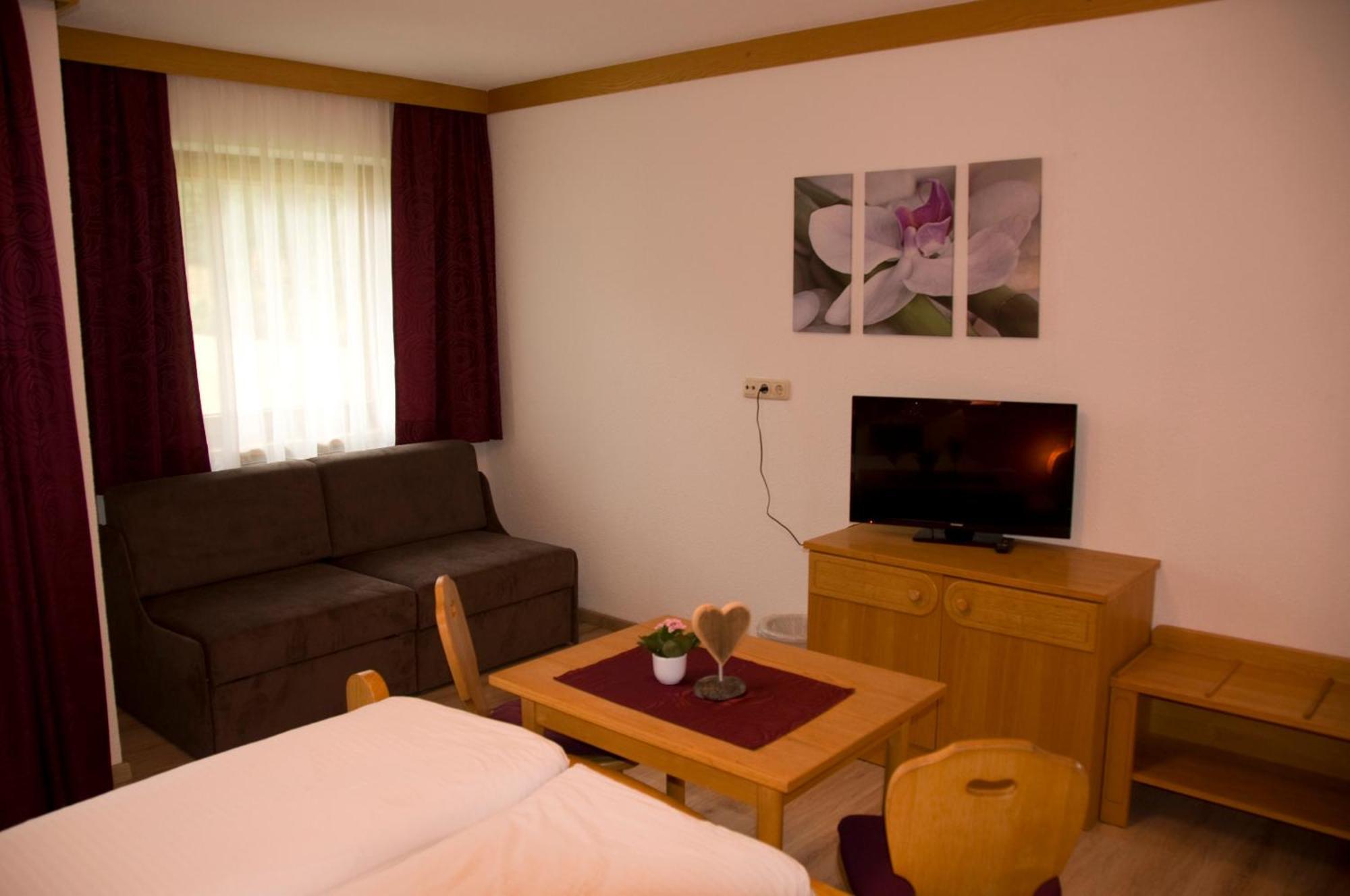 Haus Astoria Lägenhet Sankt Leonhard im Pitztal Exteriör bild
